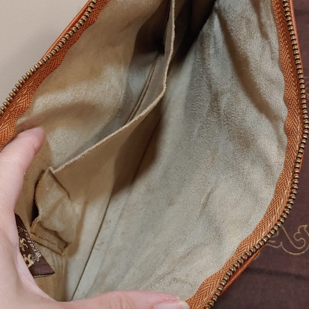 LEATHER CLUTCH - Picture 6 of 7